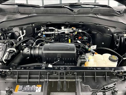 Certified 2023 Ford Explorer XLT w/ Equipment Group 202A AWD/4WD image 10