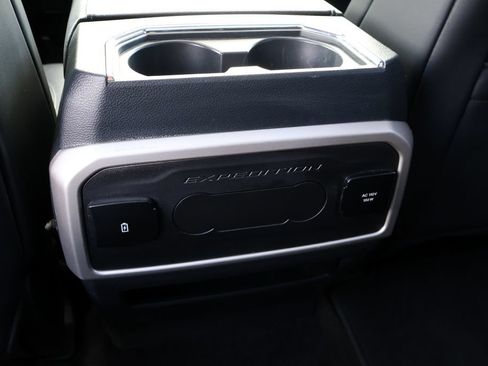 Certified 2022 Ford Expedition XLT RWD image 30