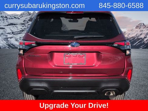 Used 2025 Subaru Forester Premium image 4