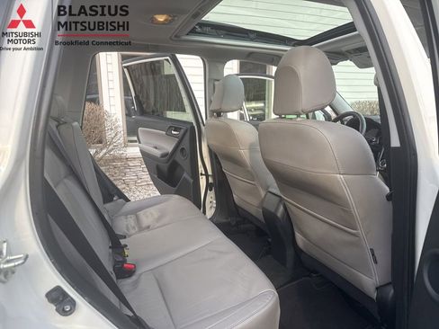 Used 2017 Subaru Forester 2.5i Limited AWD/4WD image 38
