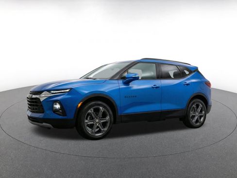 Used 2026 Chevrolet Blazer LT FWD image 3