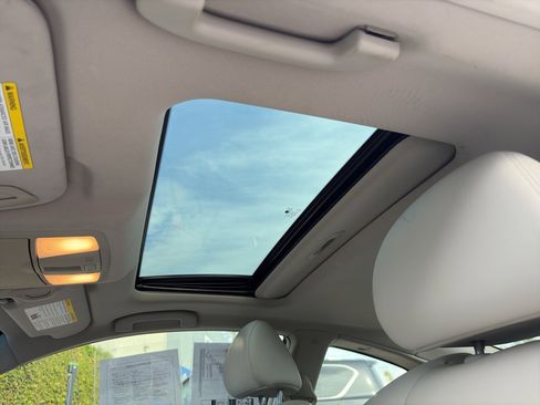 Used 2015 INFINITI Q60 Journey w/ Premium Package image 14