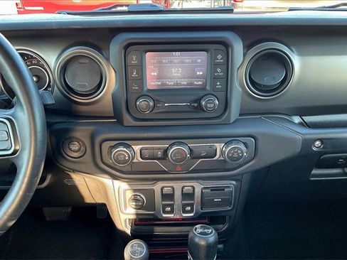 Used 2018 Jeep Wrangler Sport S image 7