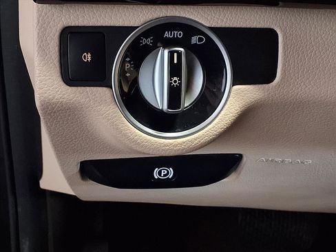 Used 2013 Mercedes-Benz GLK 350 4MATIC image 18