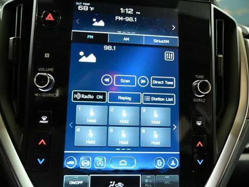 Used 2025 Subaru Crosstrek 2.0i Premium image 32