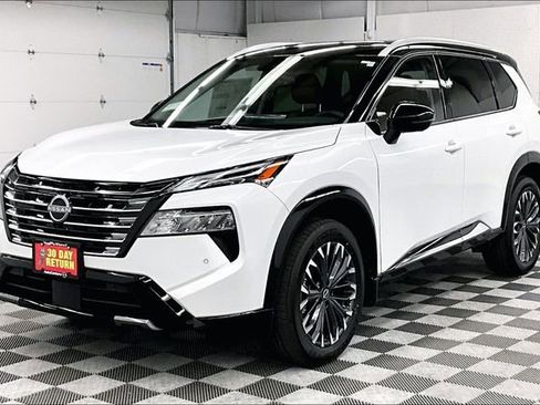 New 2026 Nissan Rogue Platinum w/ Platinum Premium Package image 2