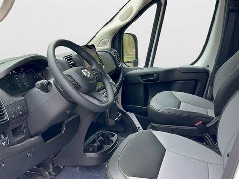 New 2024 RAM ProMaster 3500 w/ Premium Convenience Group image 11