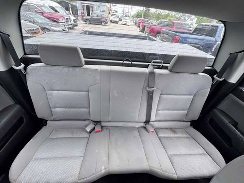 Used 2018 Chevrolet Silverado 1500 Custom w/ Custom Value Package AWD/4WD image 14