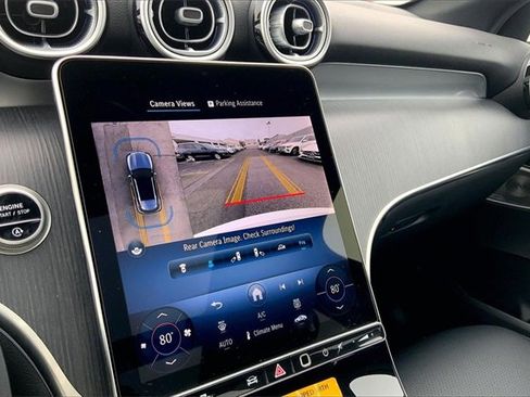 Used 2025 Mercedes-Benz GLC 300 4MATIC image 23