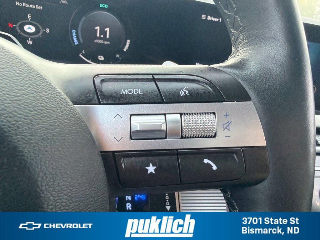 Used 2025 Hyundai Tucson Limited AWD/4WD image 11
