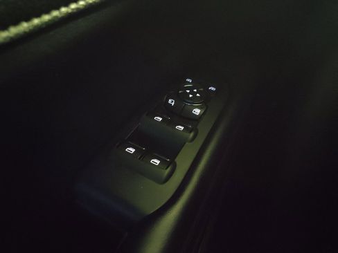 Used 2020 Lincoln MKZ AWD w/ Convenience Package image 27