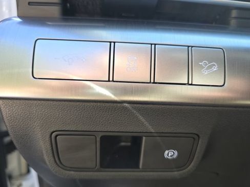 Used 2025 Hyundai Kona SEL AWD/4WD image 20