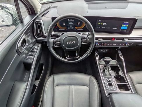 Used 2024 Kia Sorento S w/ Panoramic Sunroof Package FWD image 18