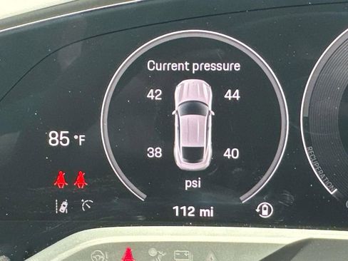 Used 2025 Porsche Taycan 4S image 27