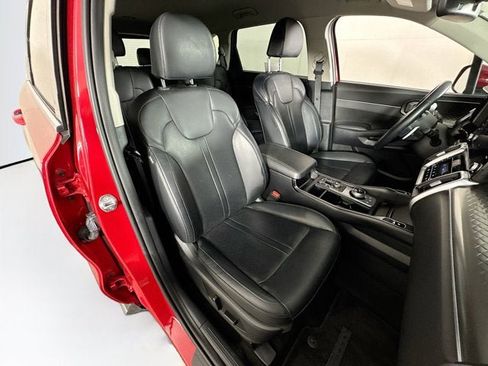 Certified 2023 Kia Sorento EX AWD/4WD image 29