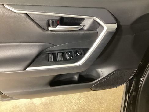 Used 2024 Toyota RAV4 XLE w/ Convenience Package AWD/4WD image 12