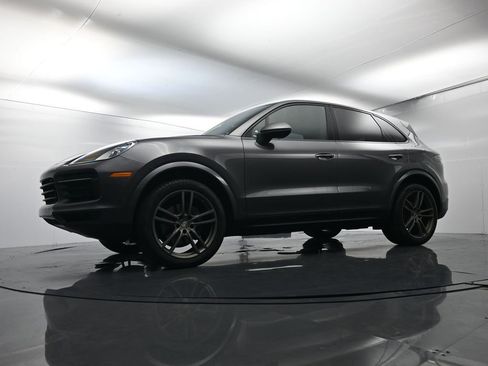 Used 2019 Porsche Cayenne image 45