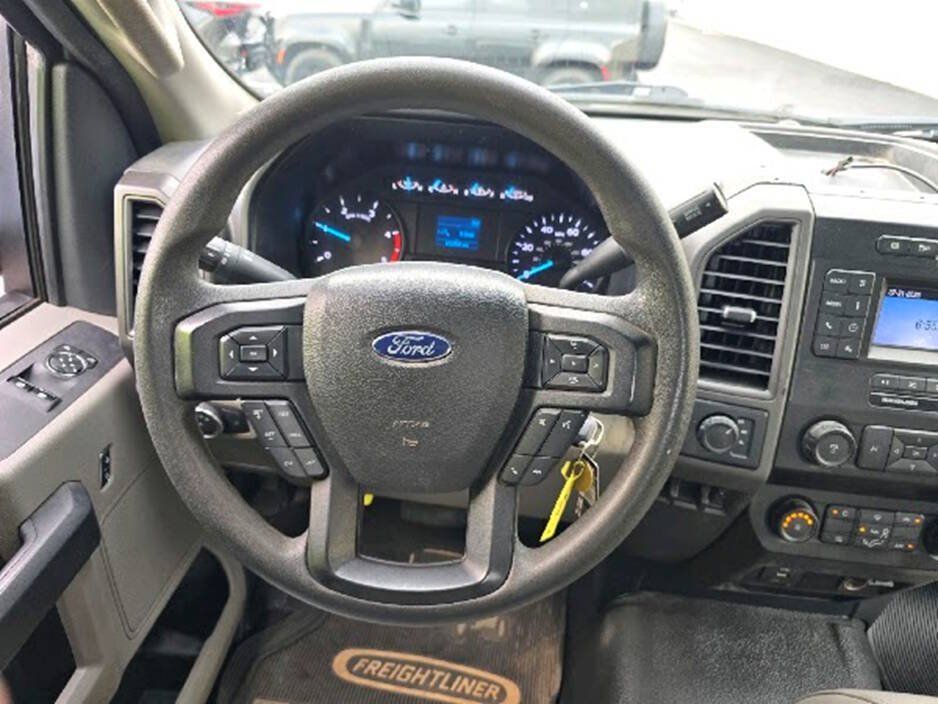 Used 2022 Ford F550 4x4 Regular Cab Super Duty image 15
