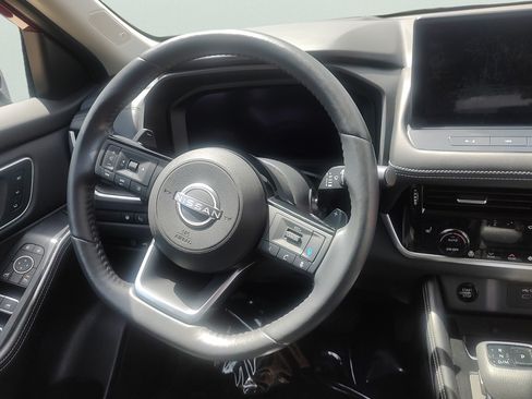 Used 2024 Nissan Rogue Platinum w/ Platinum Premium Package AWD/4WD image 18