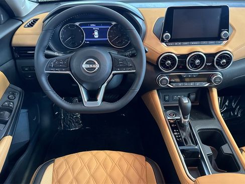 New 2025 Nissan Sentra SV w/ SV Premium Package image 12