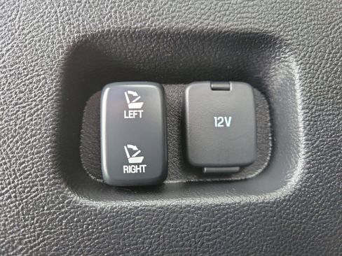 Used 2024 Ford Edge SEL w/ Convenience Package image 9