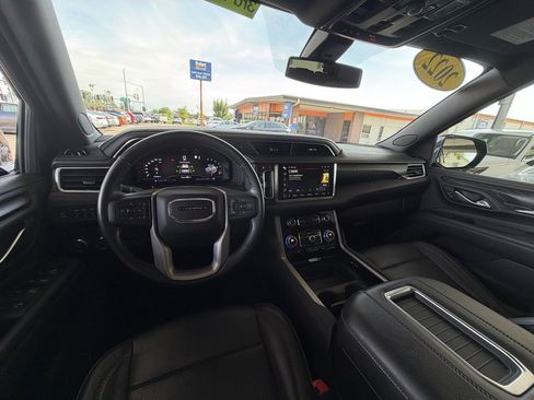 Used 2022 GMC Yukon Denali AWD/4WD image 14