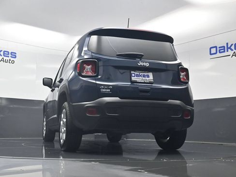 Used 2023 Jeep Renegade Latitude AWD/4WD image 41