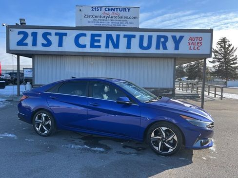 Used 2023 Hyundai Elantra Limited image 1