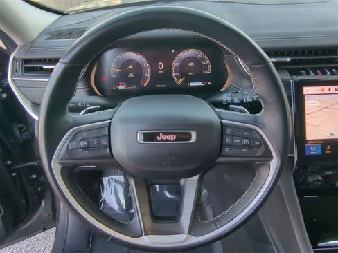 Certified 2022 Jeep Grand Cherokee L Limited image 24