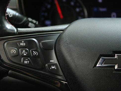 Used 2023 Chevrolet Equinox RS w/ LPO, Floor Liner Package FWD image 13