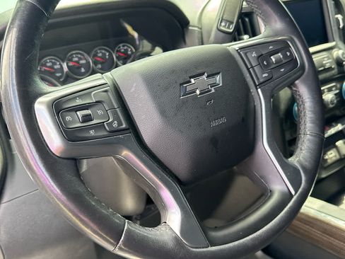 Used 2021 Chevrolet Silverado 1500 LT Trail Boss w/ Bed Protection Package AWD/4WD image 13