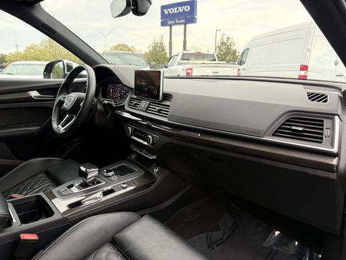 Used 2018 Audi SQ5 Premium Plus w/ Navigation Package AWD/4WD image 36