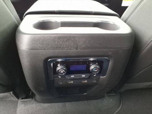 New 2026 Chevrolet Suburban Premier image 14