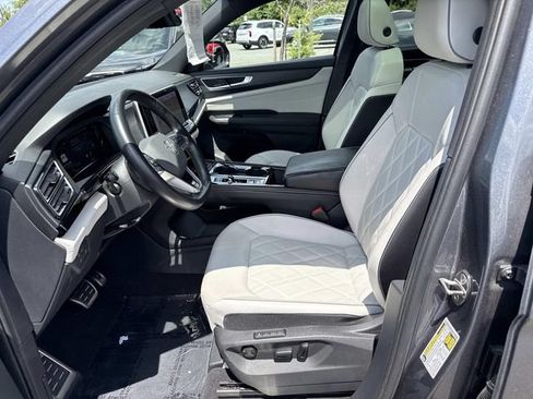 Used 2024 Volkswagen Atlas Cross Sport SEL Premium R-Line AWD/4WD image 14