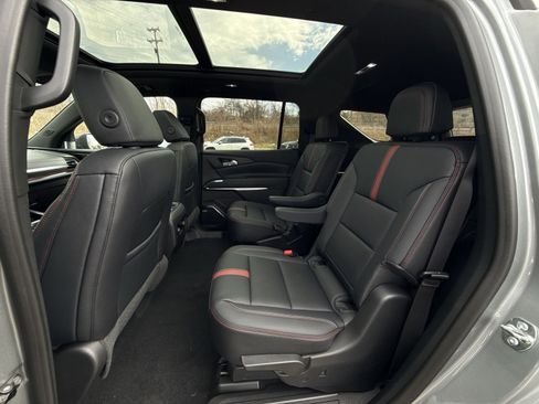 New 2026 Chevrolet Traverse RS image 25
