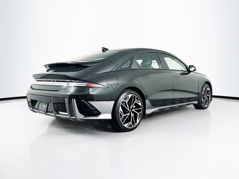 Used 2024 Hyundai Ioniq 6 SEL AWD/4WD image 9