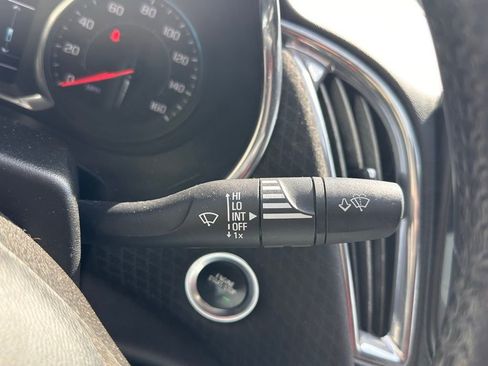 Used 2017 Chevrolet Malibu LT image 28