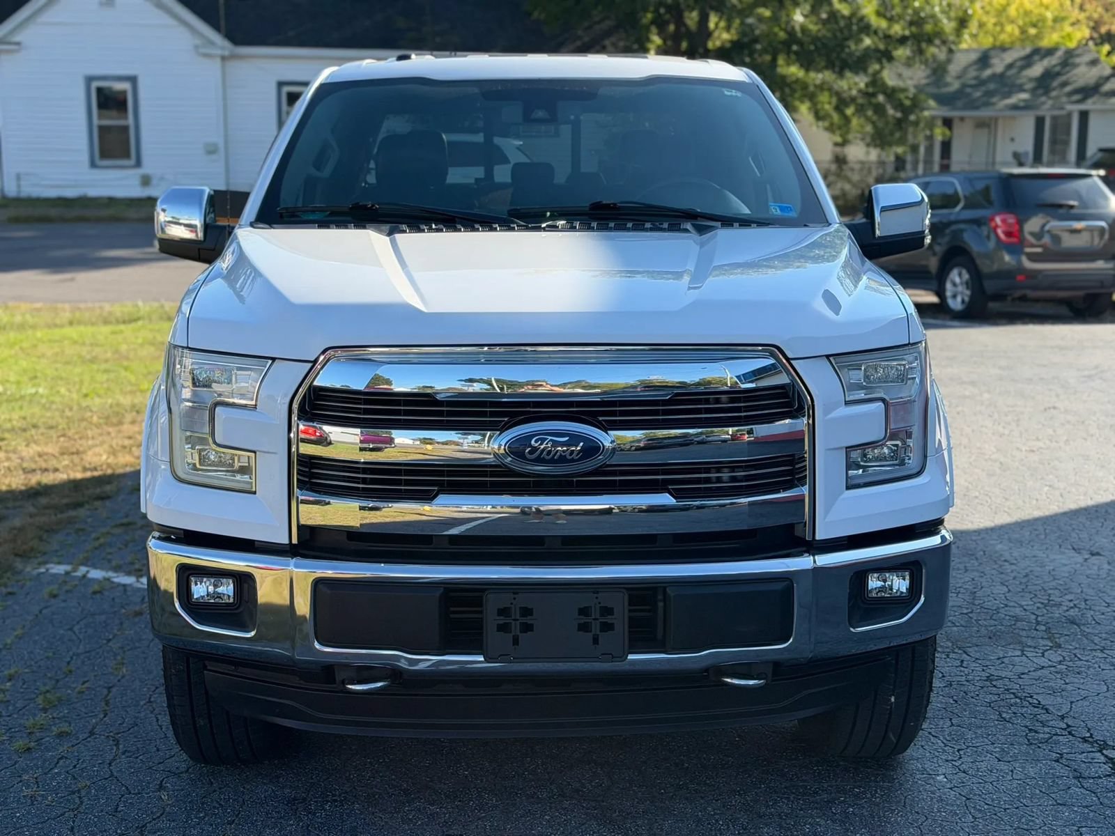 Used 2016 Ford F150 Lariat w/ Equipment Group 502A Luxury AWD/4WD image 2