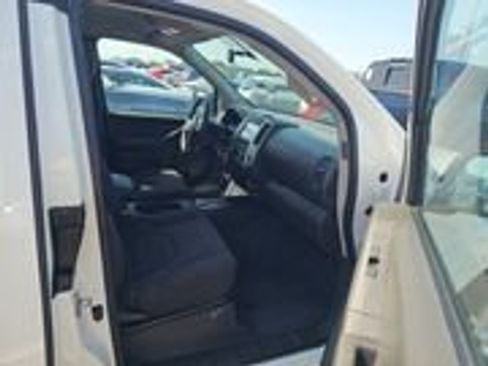 Used 2019 Nissan Frontier SV AWD/4WD image 9