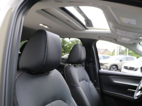 Certified 2025 MAZDA CX-70 3.3 Turbo w/ Preferred Package AWD/4WD image 7
