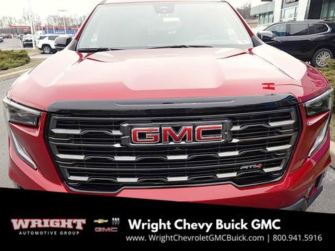 Used 2025 GMC Acadia AT4 w/ Luxury Package image 8