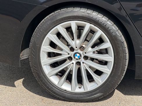 Used 2021 BMW 530i w/ Convenience Package RWD image 20
