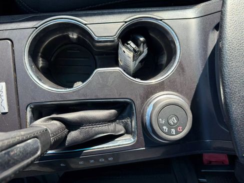 Used 2017 Ford Explorer XLT image 24