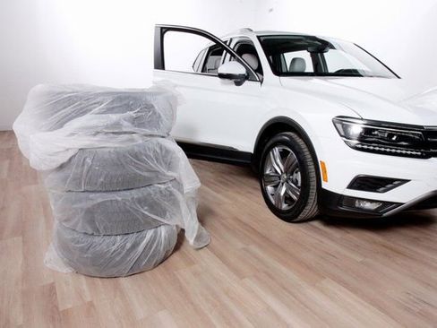 Used 2018 Volkswagen Tiguan SEL Premium image 35