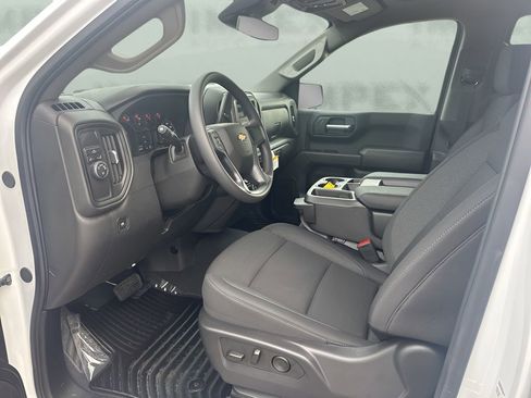 Used 2025 Chevrolet Silverado 1500 Custom image 9