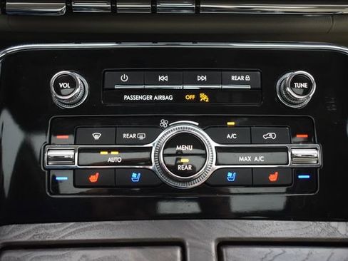 Used 2020 Lincoln Navigator L Reserve w/ Luxury Package AWD/4WD image 38