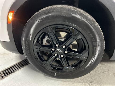 Used 2024 Chevrolet Blazer LT w/ Convenience Package image 9