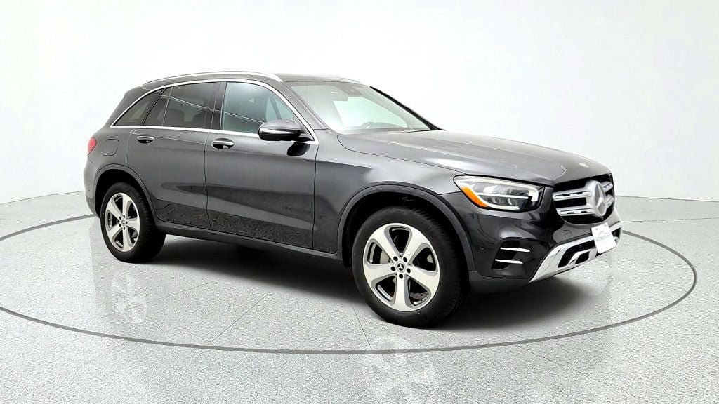 Used 2022 Mercedes-Benz GLC 300 image 3