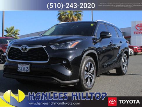 Certified 2022 Toyota Highlander XLE image 3