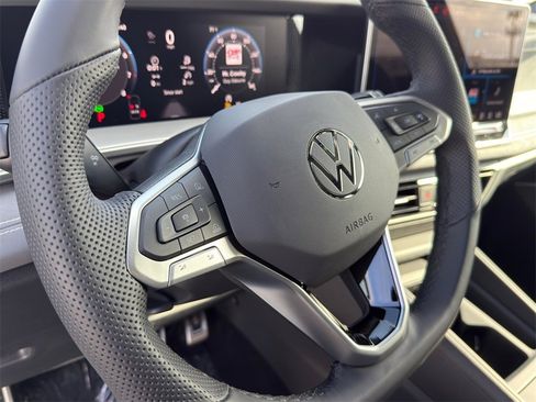 New 2026 Volkswagen Tiguan SE R-Line image 13